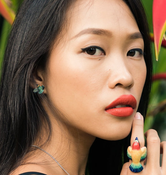 Boucles d'oreilles à tige mangeur d'abeilles brillantes