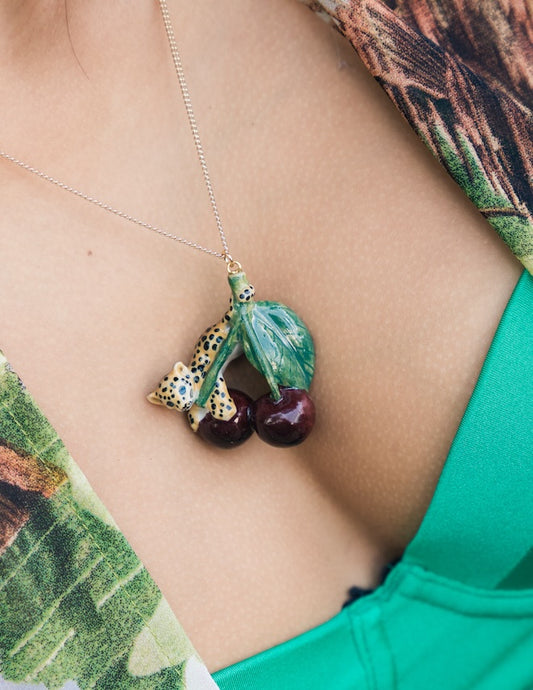 Petit collier de guépard et de cerises